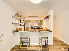 3045 20th Avenue W 108, Seattle WA 98199