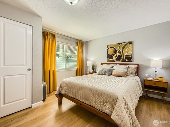 3045 20th Avenue W 108, Seattle WA 98199