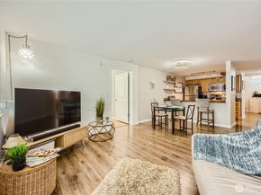 3045 20th Avenue W 108, Seattle WA 98199