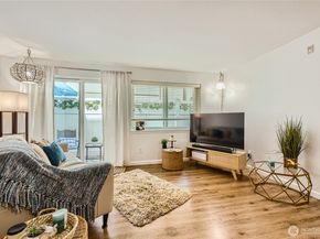 3045 20th Avenue W 108, Seattle WA 98199