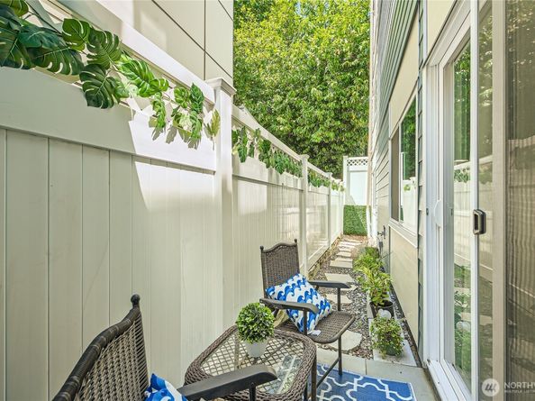 3045 20th Avenue W 108, Seattle WA 98199