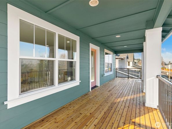 9708 5th Lane SW 10, Seattle WA 98106