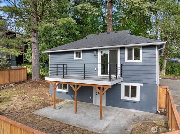 13331 23rd Avenue NE 2, Seattle WA 98125