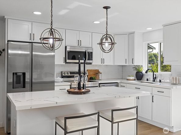 13331 23rd Avenue NE 2, Seattle WA 98125