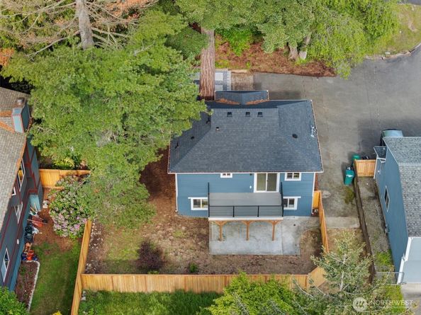 13331 23rd Avenue NE 2, Seattle WA 98125