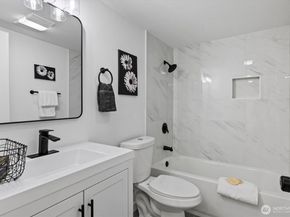 13331 23rd Avenue NE 2, Seattle WA 98125