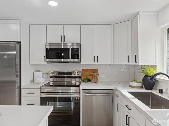 13331 23rd Avenue NE 2, Seattle WA 98125