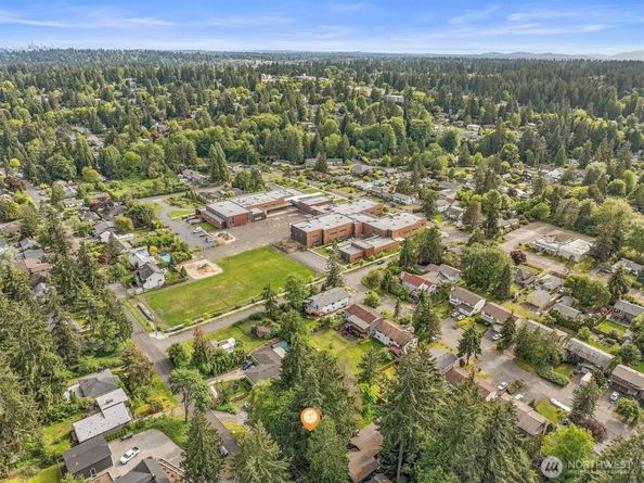 13331 23rd Avenue NE 2, Seattle WA 98125