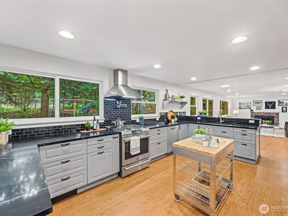 18112 NE 191st Street, Woodinville WA 98077