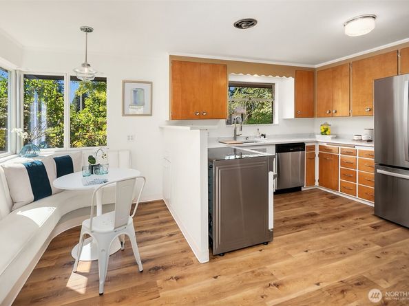 7348 55th Avenue NE, Seattle WA 98115