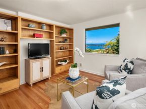 7348 55th Avenue NE, Seattle WA 98115