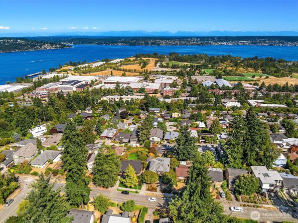 7348 55th Avenue NE, Seattle WA 98115