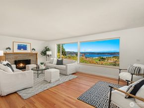 7348 55th Avenue NE, Seattle WA 98115