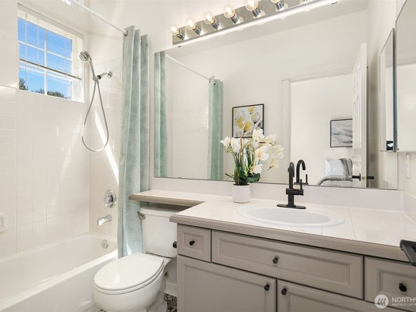 1900 132nd Avenue SE I23, Bellevue WA 98005