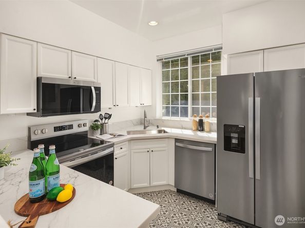 1900 132nd Avenue SE I23, Bellevue WA 98005