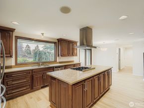 1733 172nd Place NE, Bellevue WA 98008