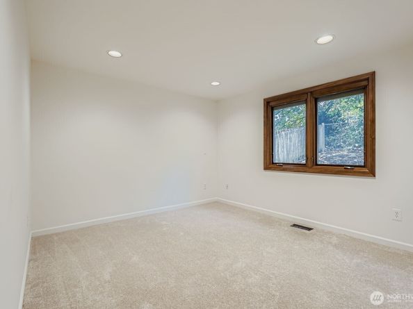 1733 172nd Place NE, Bellevue WA 98008