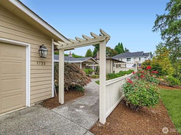 1733 172nd Place NE, Bellevue WA 98008