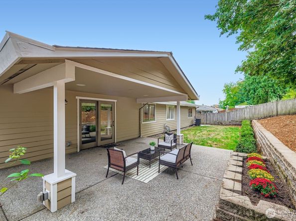 1733 172nd Place NE, Bellevue WA 98008