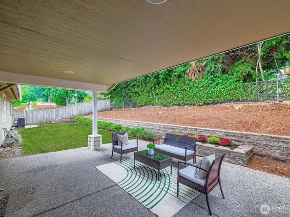 1733 172nd Place NE, Bellevue WA 98008