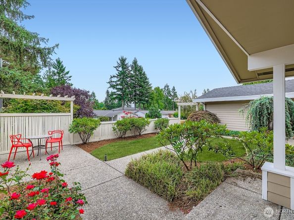 1733 172nd Place NE, Bellevue WA 98008