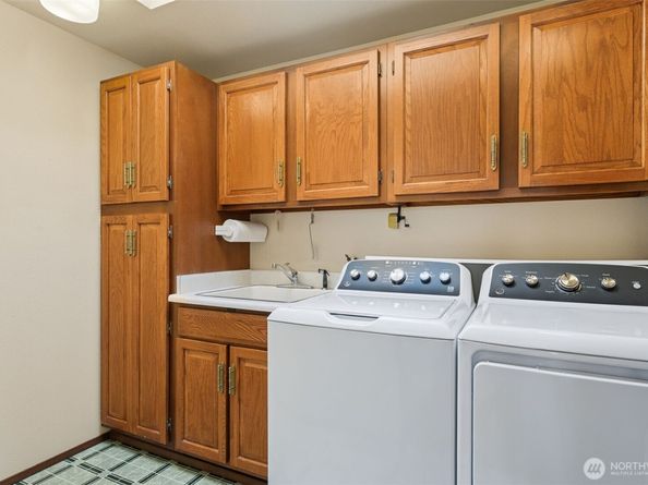 4233 S 252nd Place, Kent WA 98032