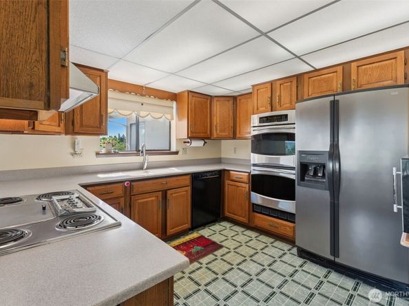 4233 S 252nd Place, Kent WA 98032
