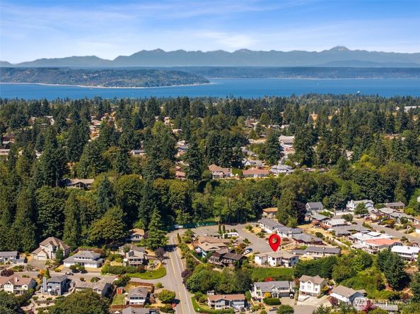 4233 S 252nd Place, Kent WA 98032