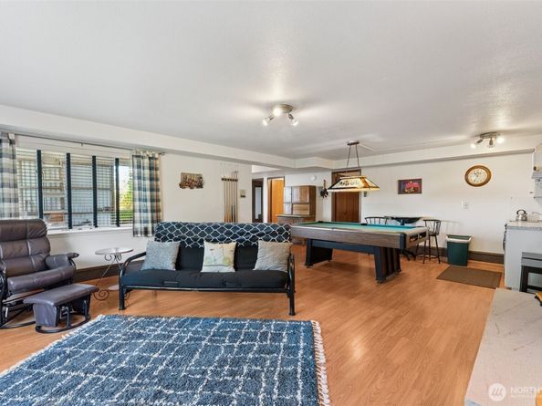 4233 S 252nd Place, Kent WA 98032