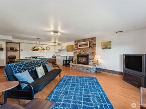 4233 S 252nd Place, Kent WA 98032