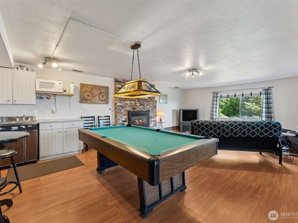 4233 S 252nd Place, Kent WA 98032
