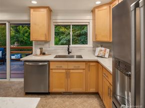 12828 110th Avenue NE, Kirkland WA 98034