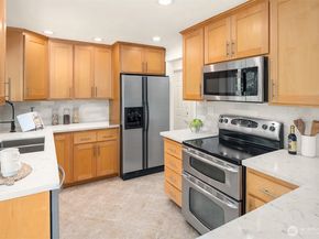 12828 110th Avenue NE, Kirkland WA 98034