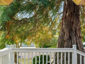 12828 110th Avenue NE, Kirkland WA 98034