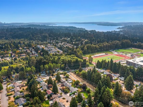 12828 110th Avenue NE, Kirkland WA 98034
