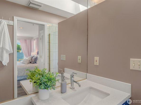 1212 E Shelby Street 5, Seattle WA 98102