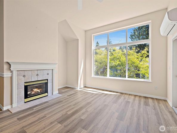 6831 NE 170th Street 306, Kenmore WA 98028