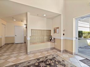 6831 NE 170th Street 306, Kenmore WA 98028