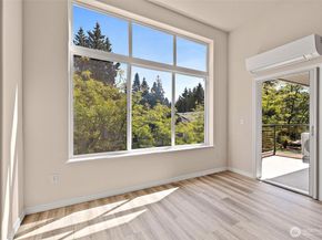 6831 NE 170th Street 306, Kenmore WA 98028