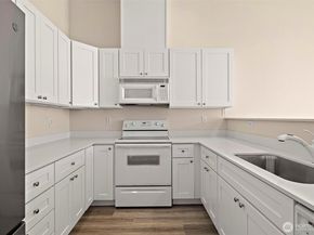 6831 NE 170th Street 306, Kenmore WA 98028