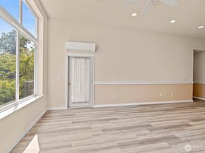 6831 NE 170th Street 306, Kenmore WA 98028