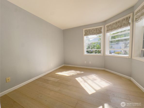 4818 NE 5th Court, Renton WA 98059