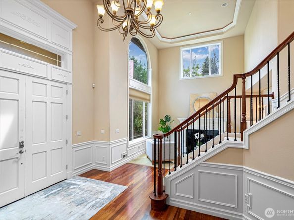 15025 SE 43rd Street, Bellevue WA 98006
