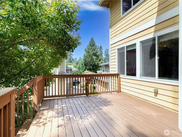 15025 SE 43rd Street, Bellevue WA 98006