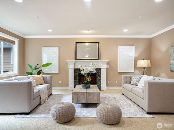 15025 SE 43rd Street, Bellevue WA 98006