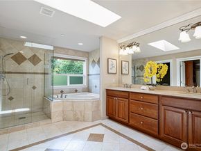 15025 SE 43rd Street, Bellevue WA 98006