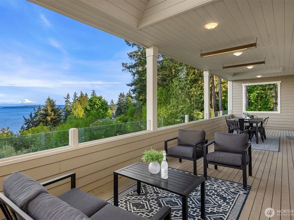 6715 NE Dapple Court, Bainbridge Island WA 98110