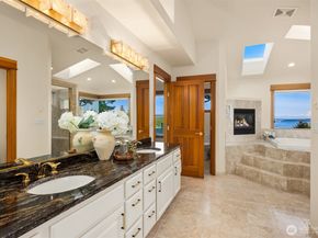 6715 NE Dapple Court, Bainbridge Island WA 98110