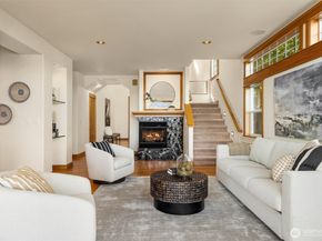 6715 NE Dapple Court, Bainbridge Island WA 98110