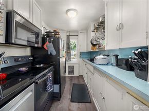 12027 10th Avenue S, Seattle WA 98168